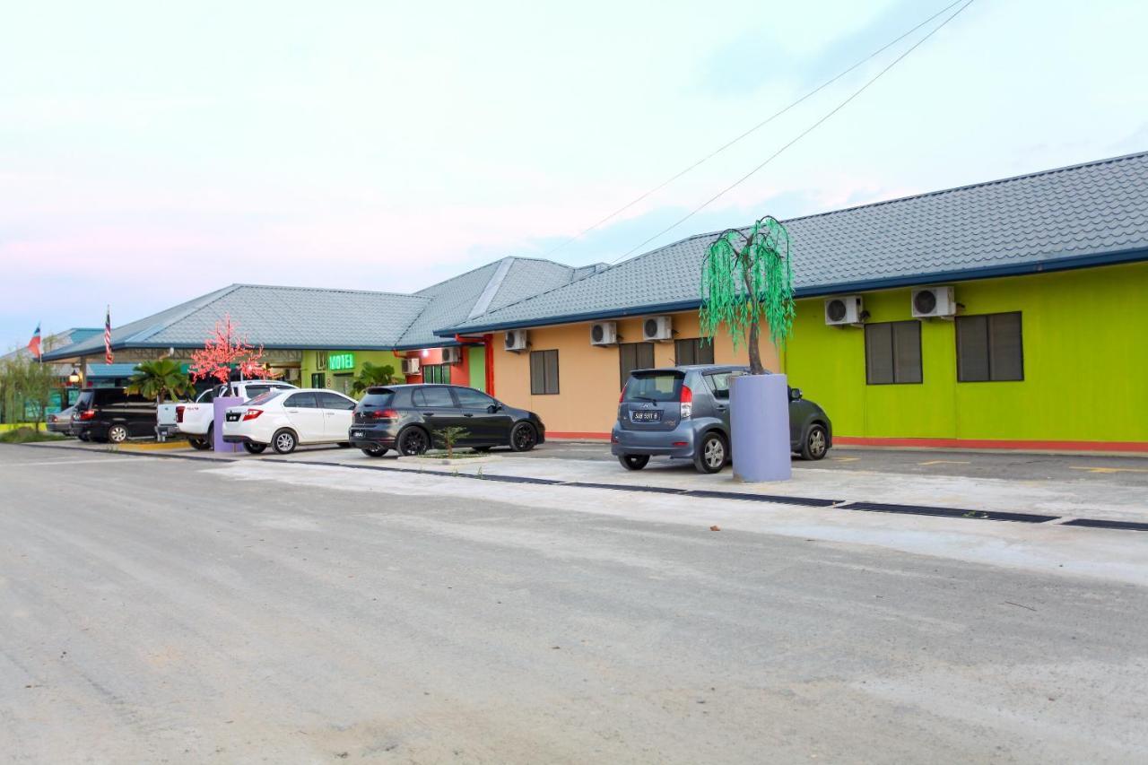 OYO 89478 Lkh Motel Kota Kinabalu Exterior foto